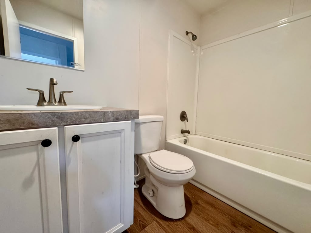 Bathroom with tub